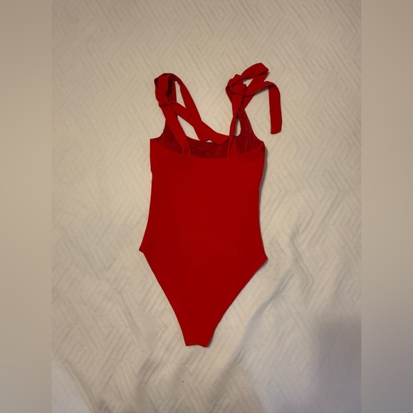 BEACH RIOT Sydney One-Piece Swimsuit in Red SIZE:small NO BELT - Picture 10 of 15